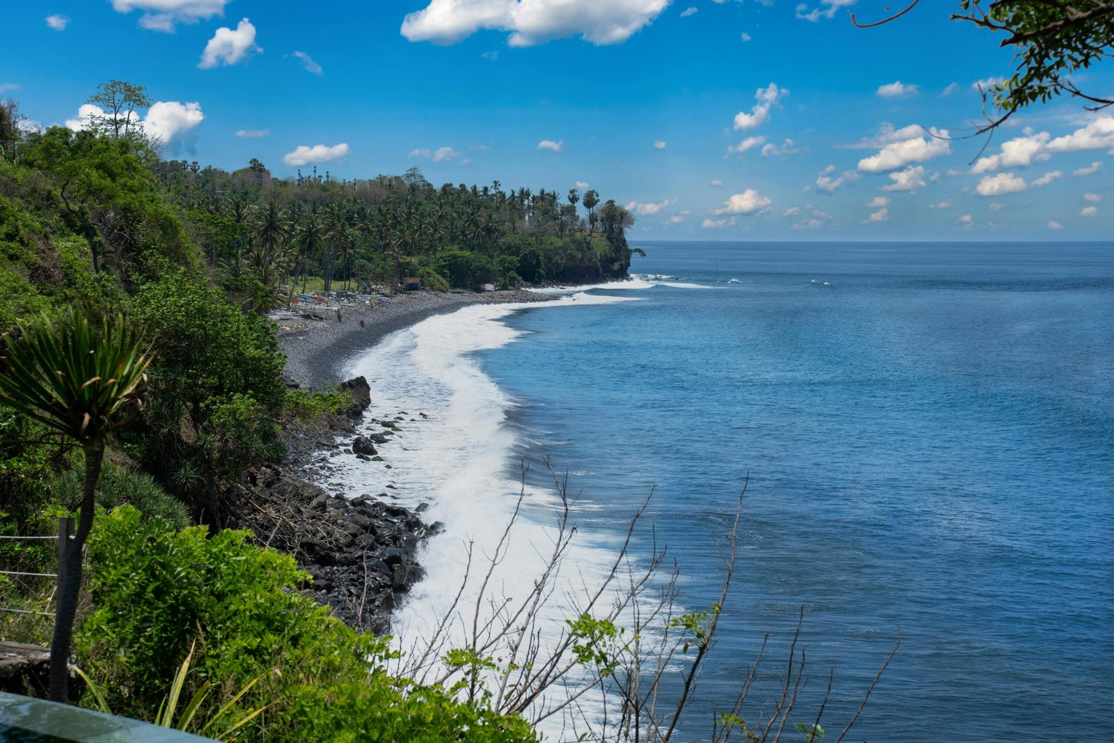 5 Tempat Wisata Bali yang Hanya Bisa Dijangkau dengan Mobil dan Driver